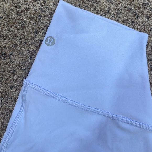 Lululemon Wunder Under Full On Luxtreme crop 23 inch - Picture 3 of 4